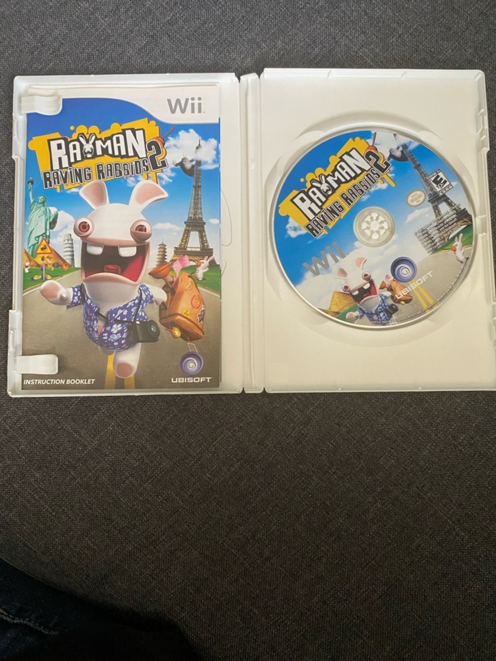 Rayman Raving Rabbids 2 (Wii) - White - Picture 3 of 4